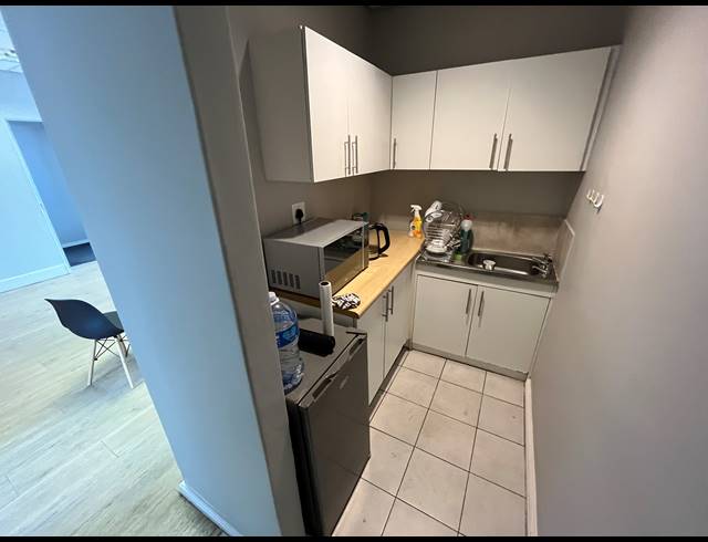 107M² OFFICE TO LET IN CENTURY CITY